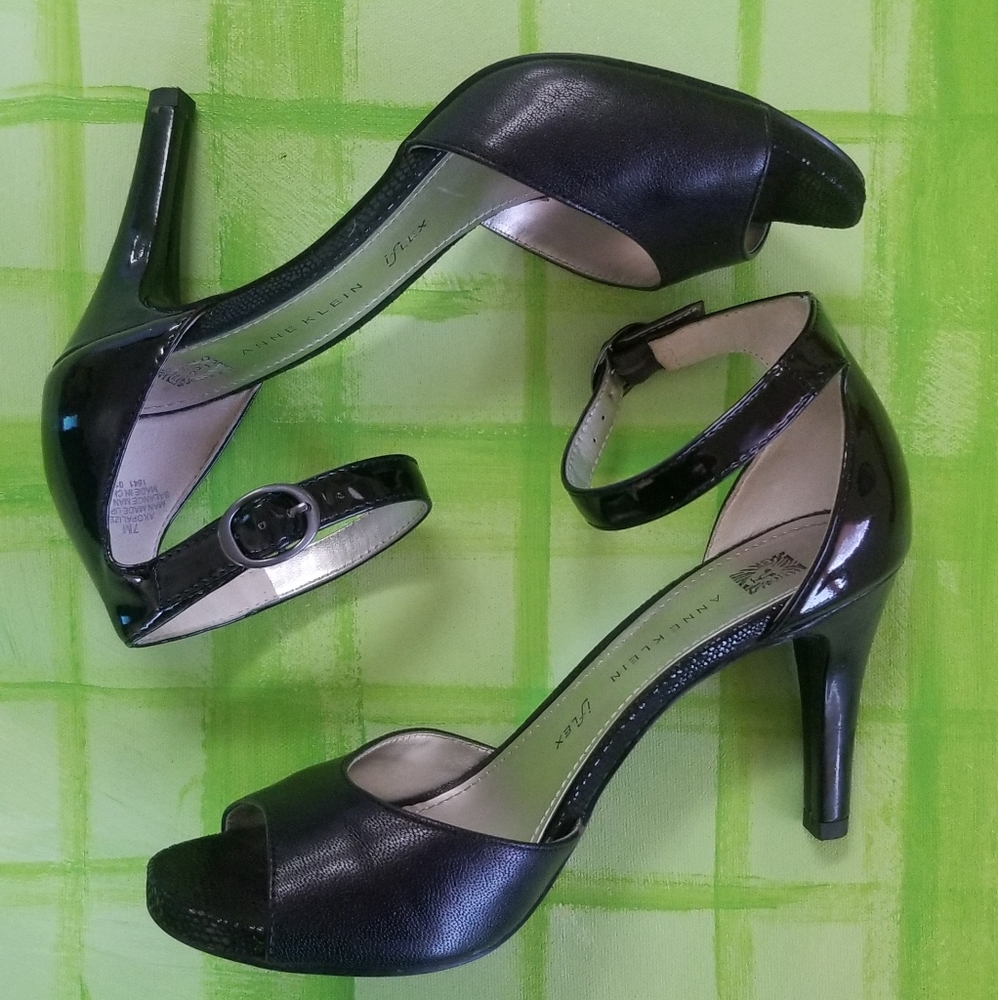 AK  Ankle Strap Sandal